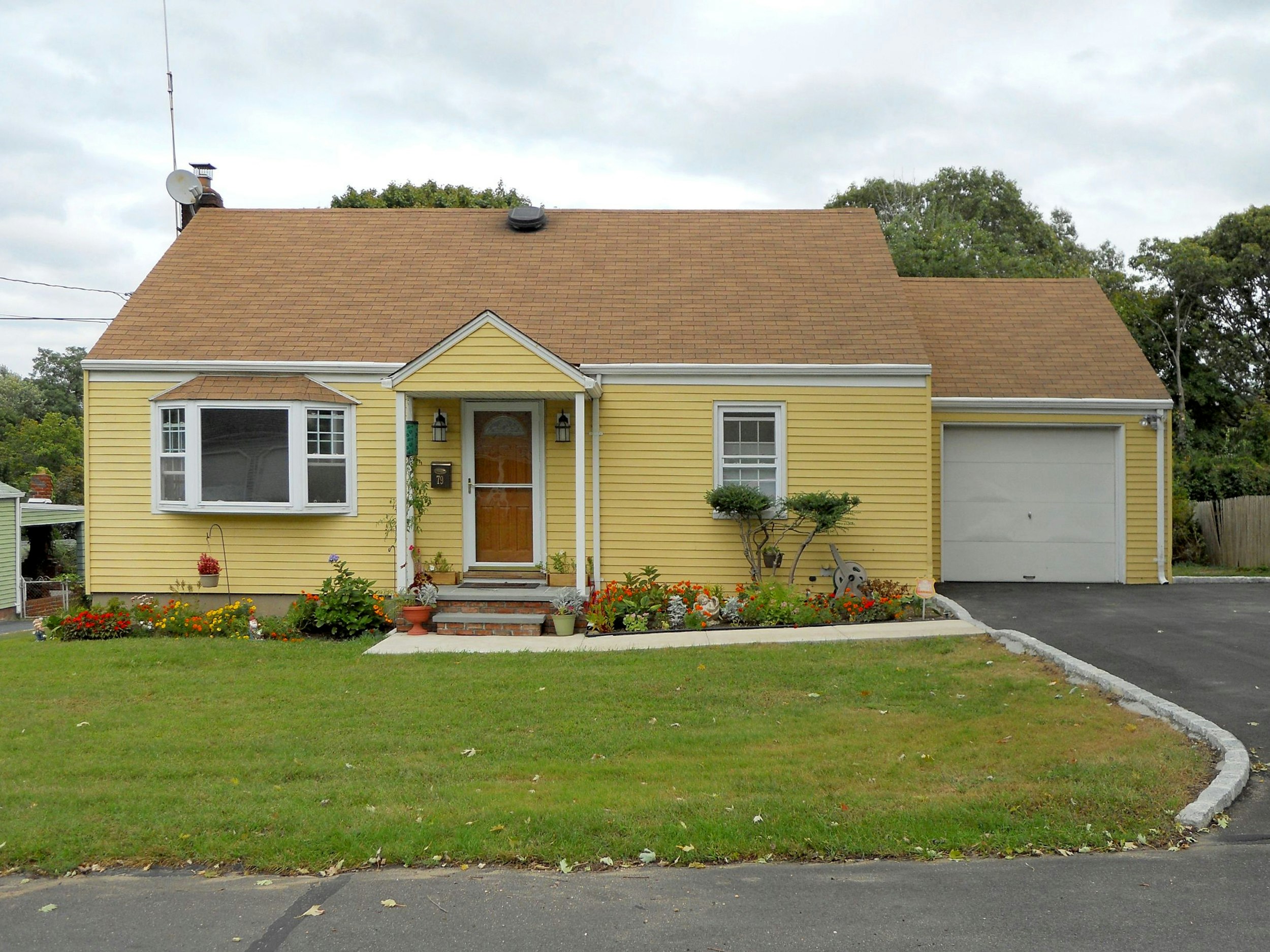 79 Folsom Avenue, Huntington Station, NY 11746, Presented by Judy Van