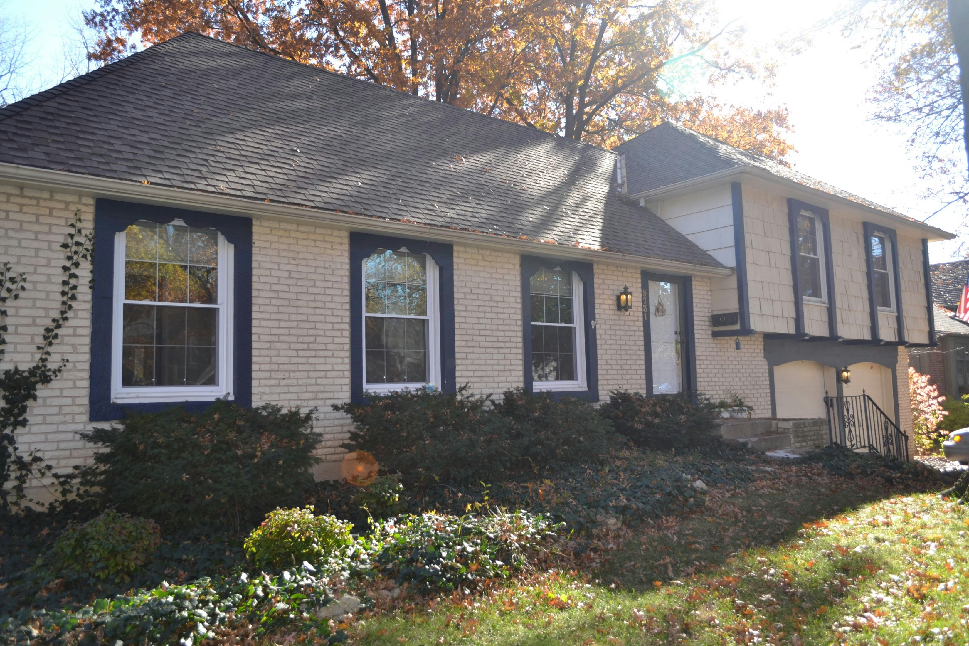 9731 Roe Avenue, Overland Park, KS 66207, Presented by Shelley Staton