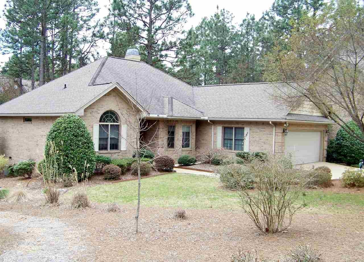 6 Hunter Ct, Southern Pines, NC 28387, Presented by Pat L Koubek