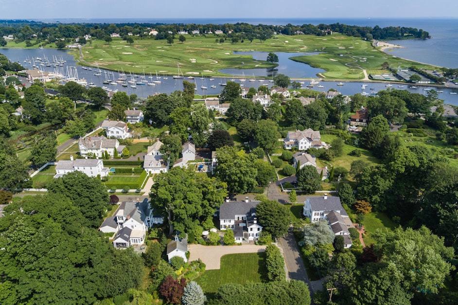 72 Willow St, Fairfield, CT 06890, Presented by Victoria Fingelly