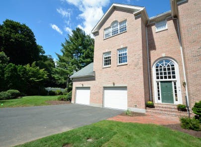 34 Governors Row West Hartford CT 06117 Presented by Berkshire