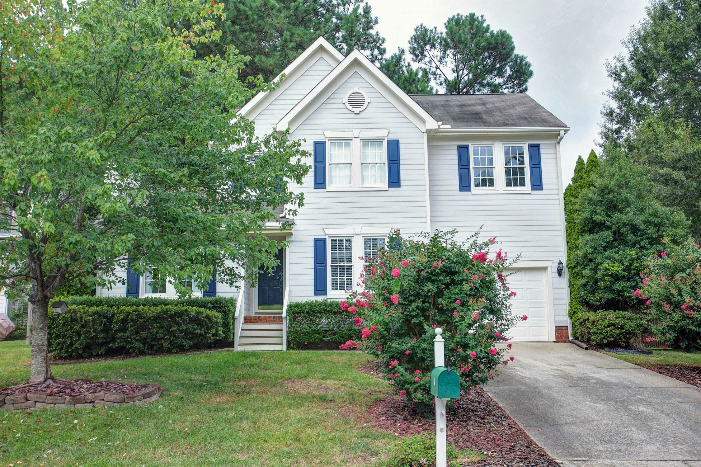 104 Longhurst Ct, Cary, NC 27519, Presented by Betsy Simmons, Simmons