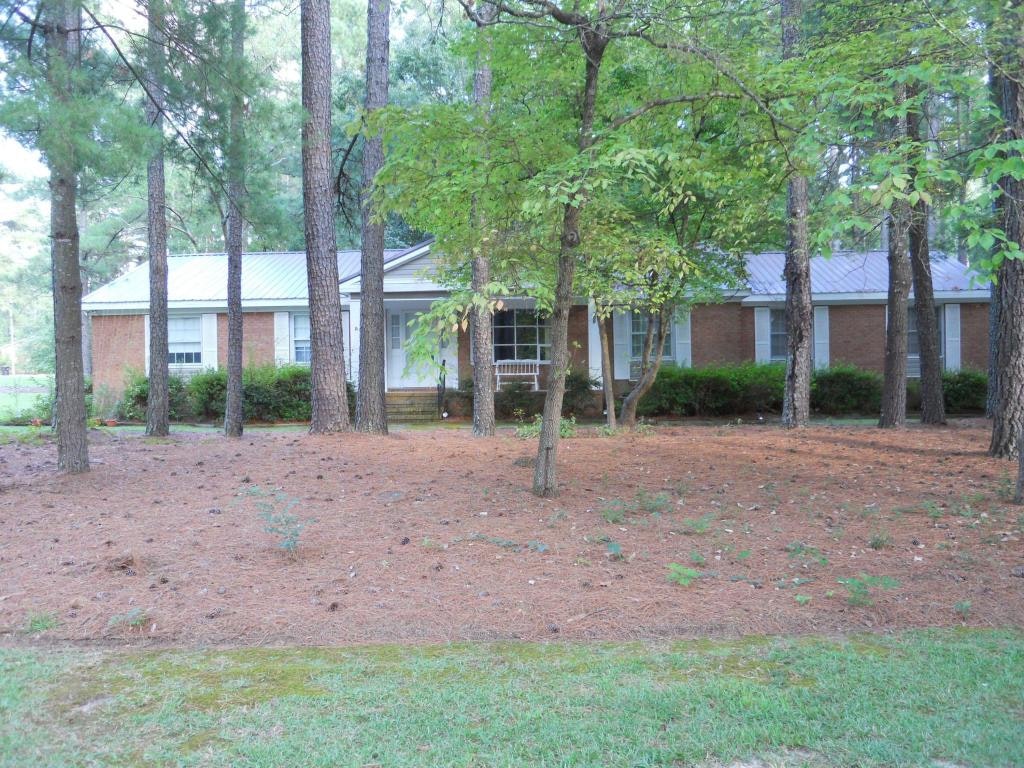 505 Shelton Dr , Aberdeen, NC 28315, Presented by Sarah O O'Brien