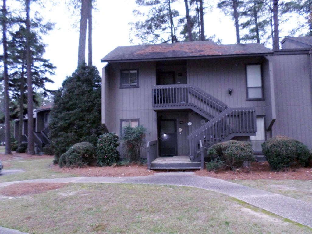 5 Pine Tree Rd , Pinehurst, NC 28374, Presented by Gloria Sectish