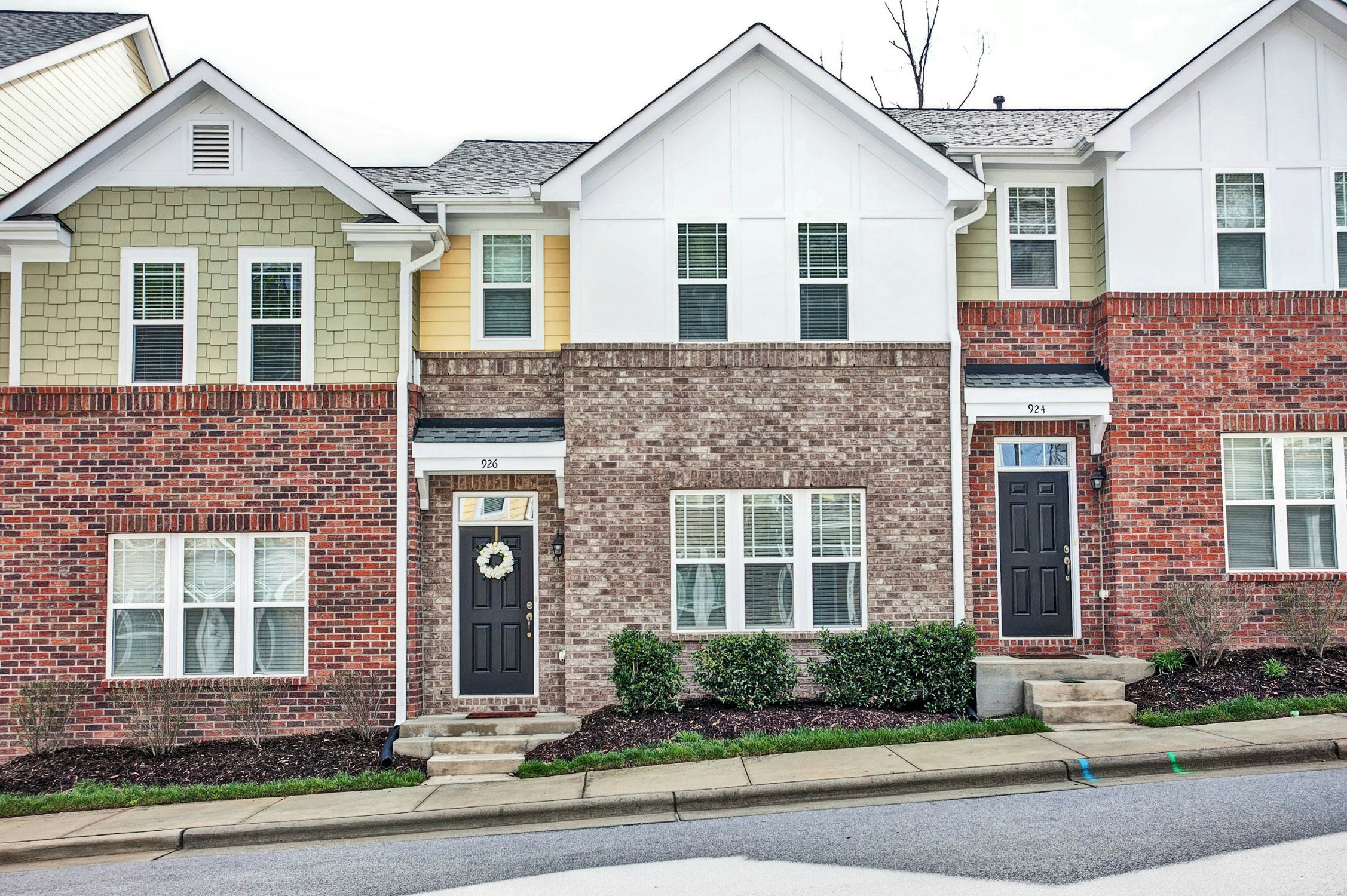 926 Morris Dale Lane, Cary, NC 27519, Presented by Betsy Simmons