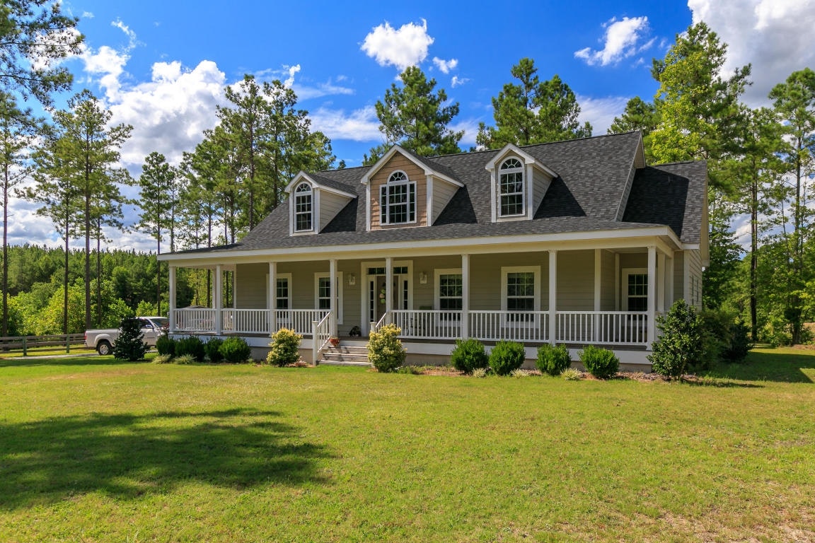 180 Farm Life Lane, Carthage, NC 28327, Presented by Heather M. Reif