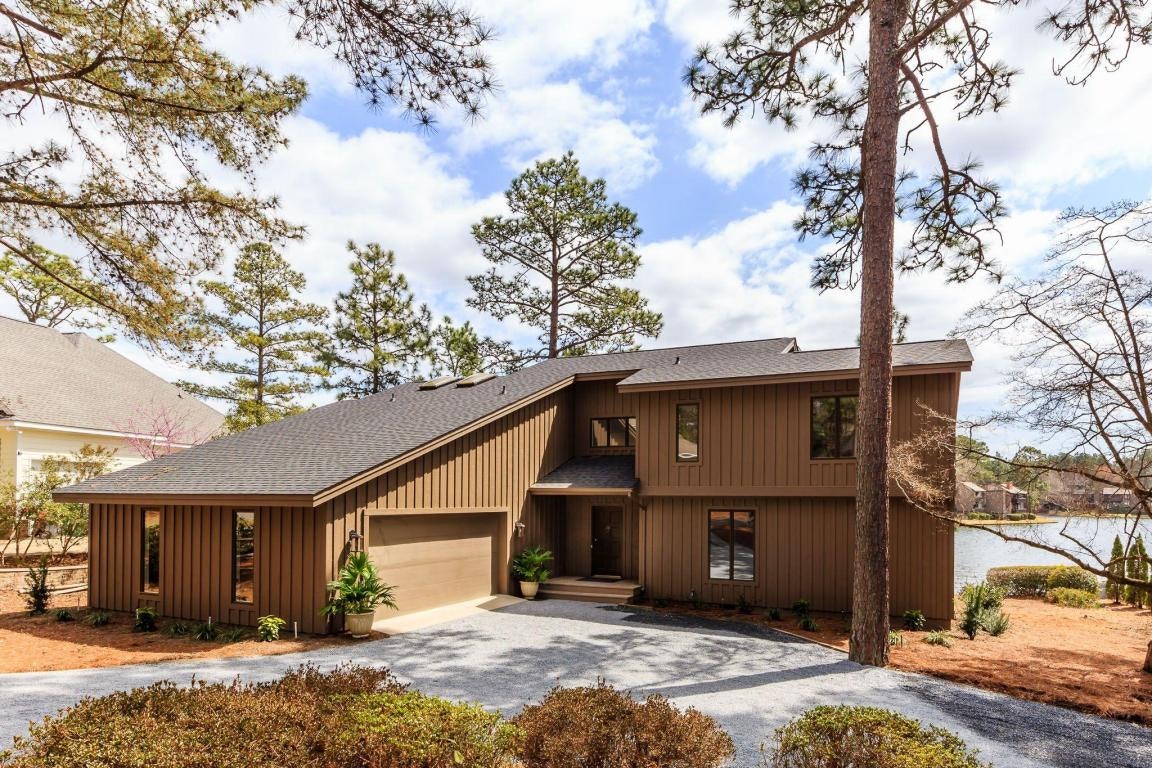 600 SE Lake Forest Drive, Pinehurst, NC 28374, Presented by Susan H