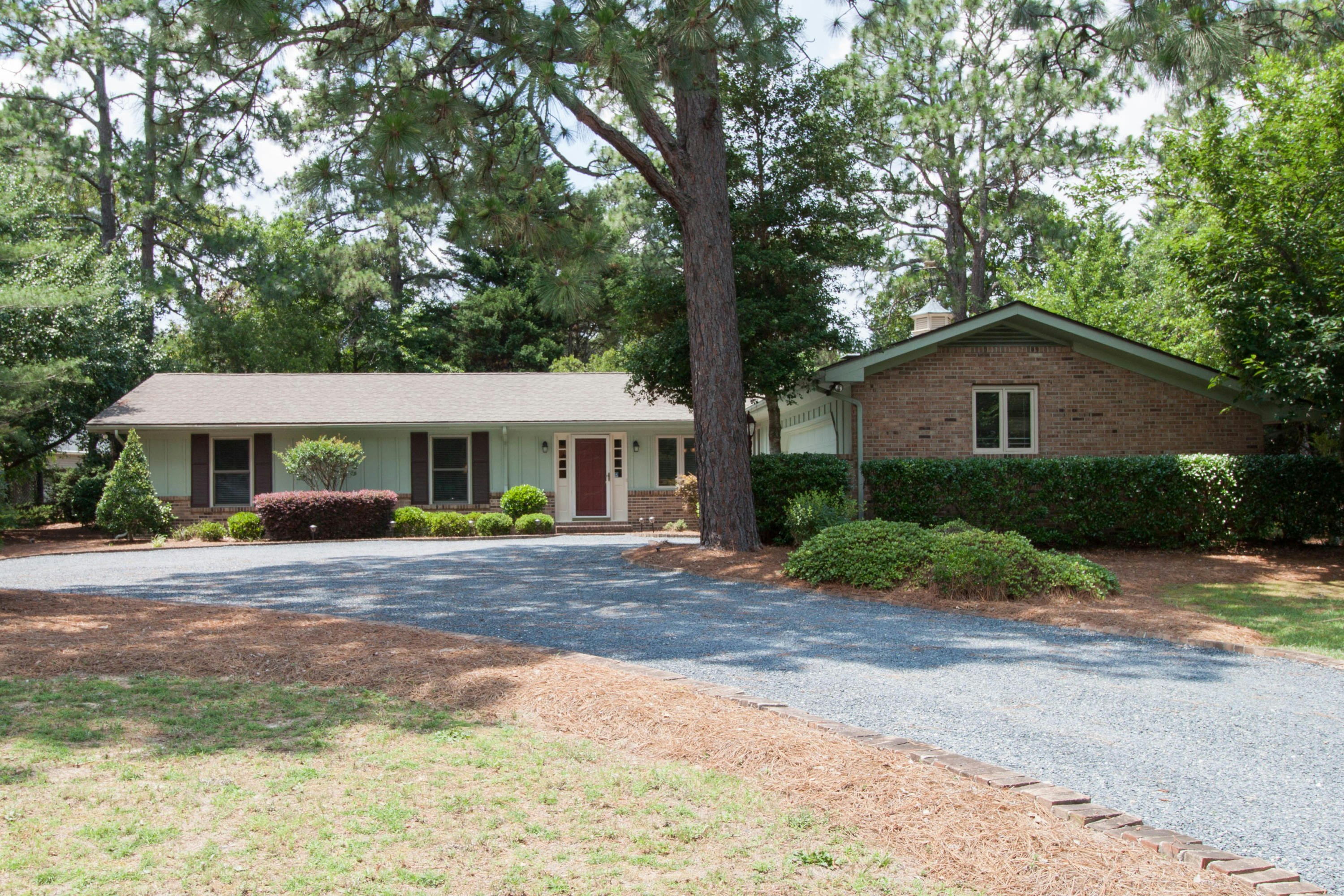 1425 Monticello Drive, Pinehurst, NC 28374, Presented by Kristin