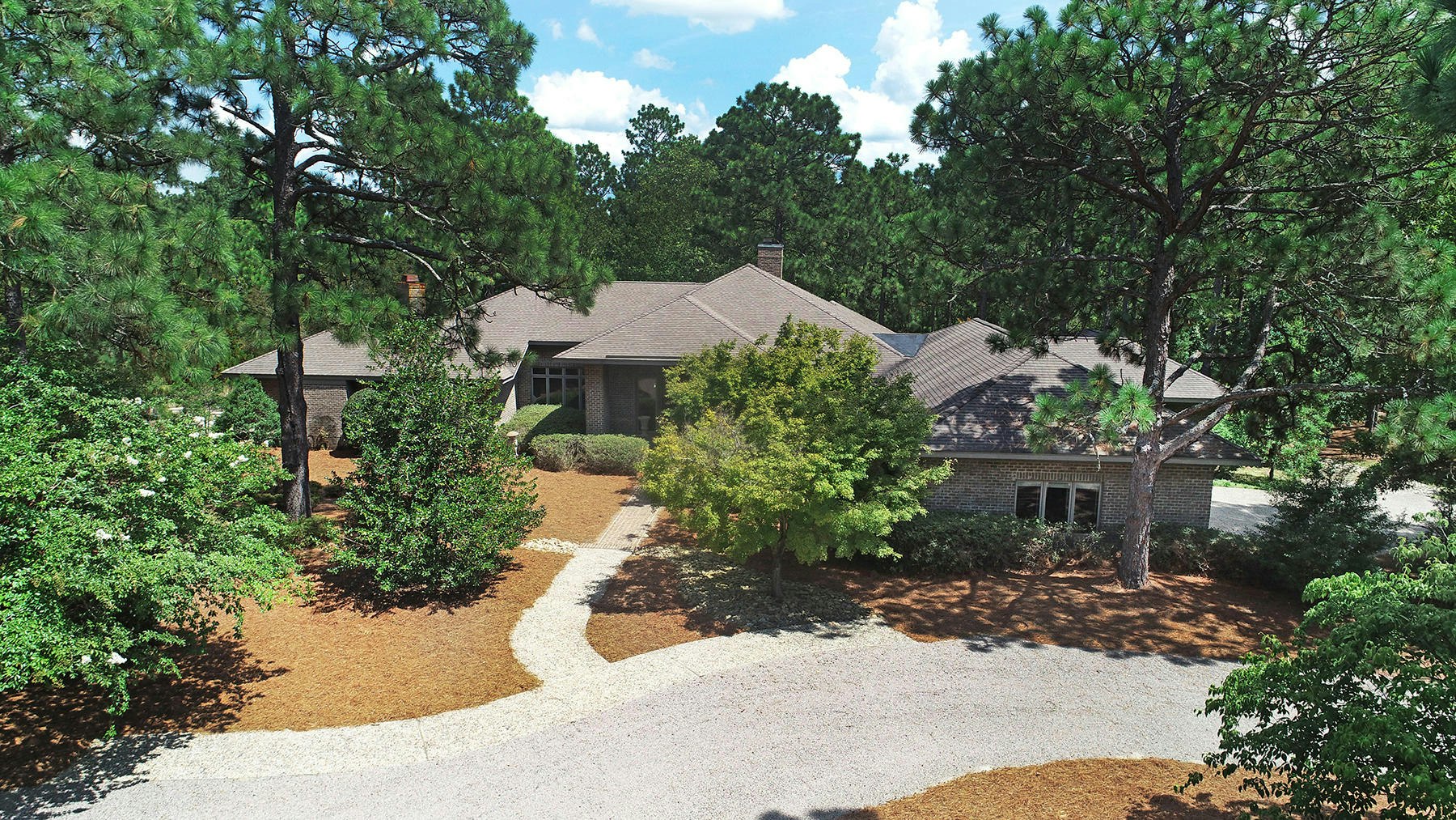 840 Lake Dornoch Drive, Pinehurst, NC 28374, Presented by Debra Serino