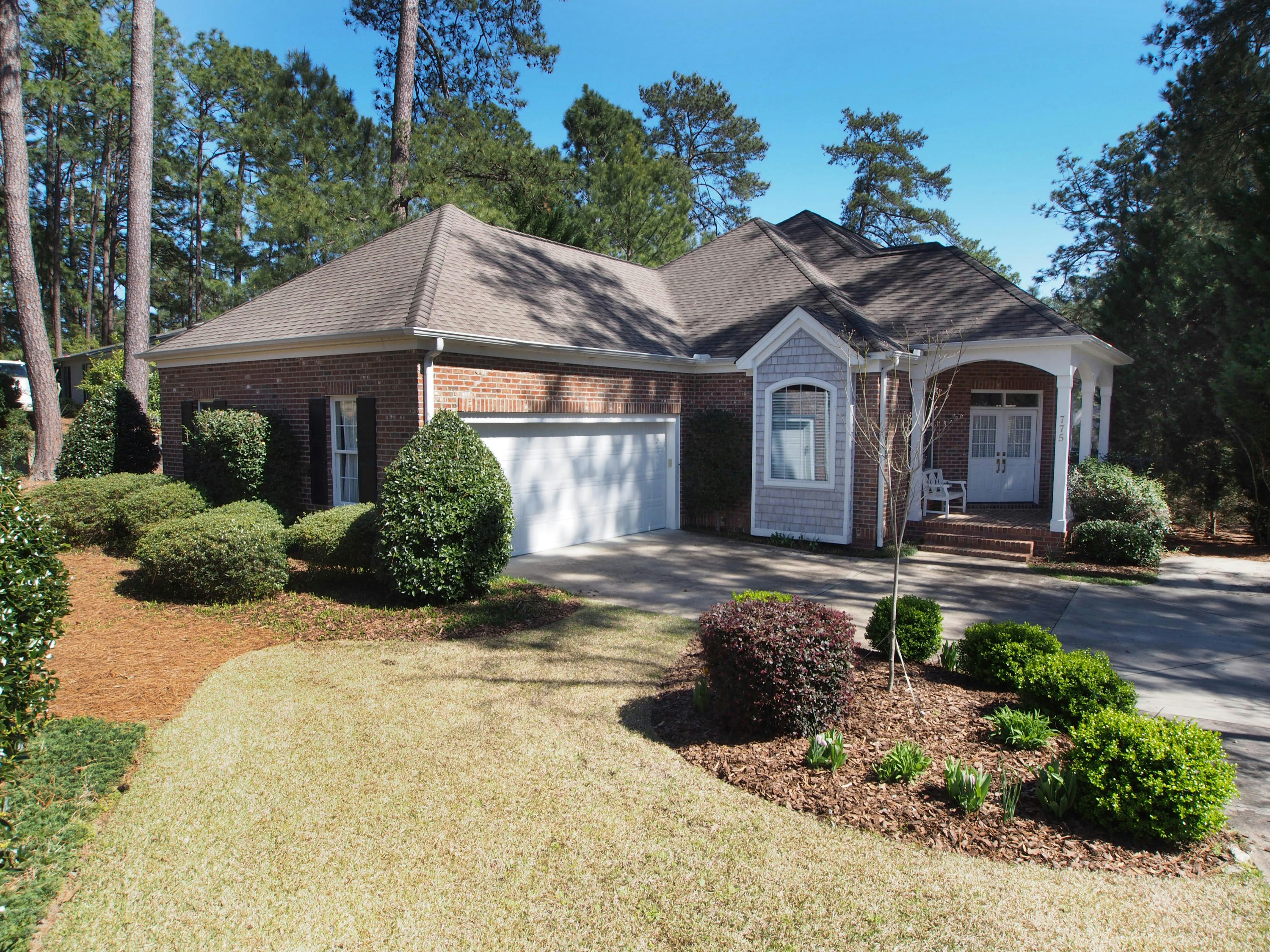 775 St Andrews Drive, Pinehurst, NC 28374, Presented by Frank Sessoms