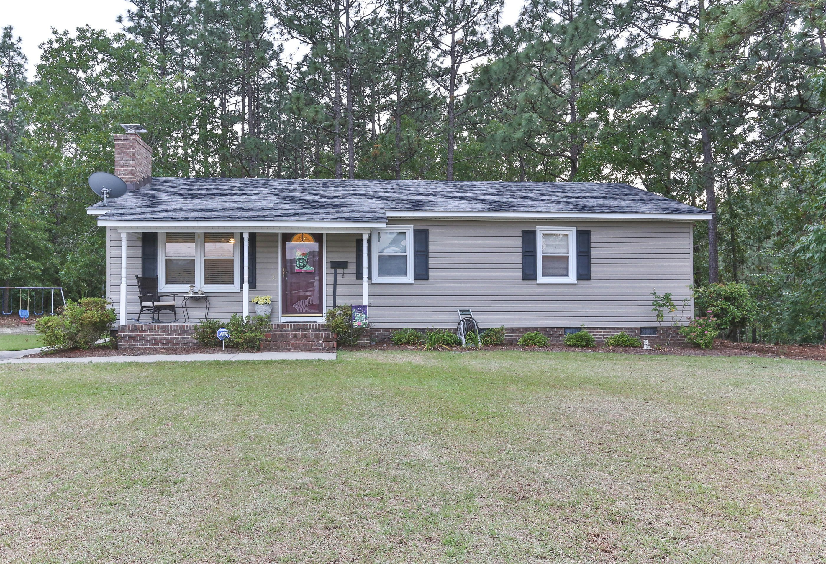 98 N Carolina Avenue, Hamlet, NC 28345, Presented by Wendy Massagee