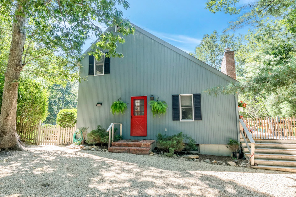 59 Settlers Landing Lane, East Hampton, NY 11937, Presented by Gene