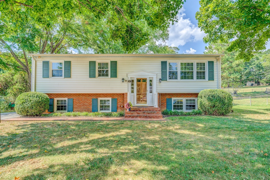 5075 Sunny Side Drive, Roanoke, VA 24018, Presented by PATRICK WILKINSON, THE REAL ESTATE GROUP