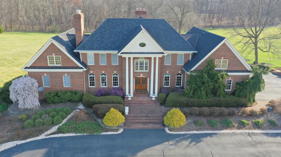 37120 Devon Wick Lane, Purcellville, VA 20132, Presented by Kelly