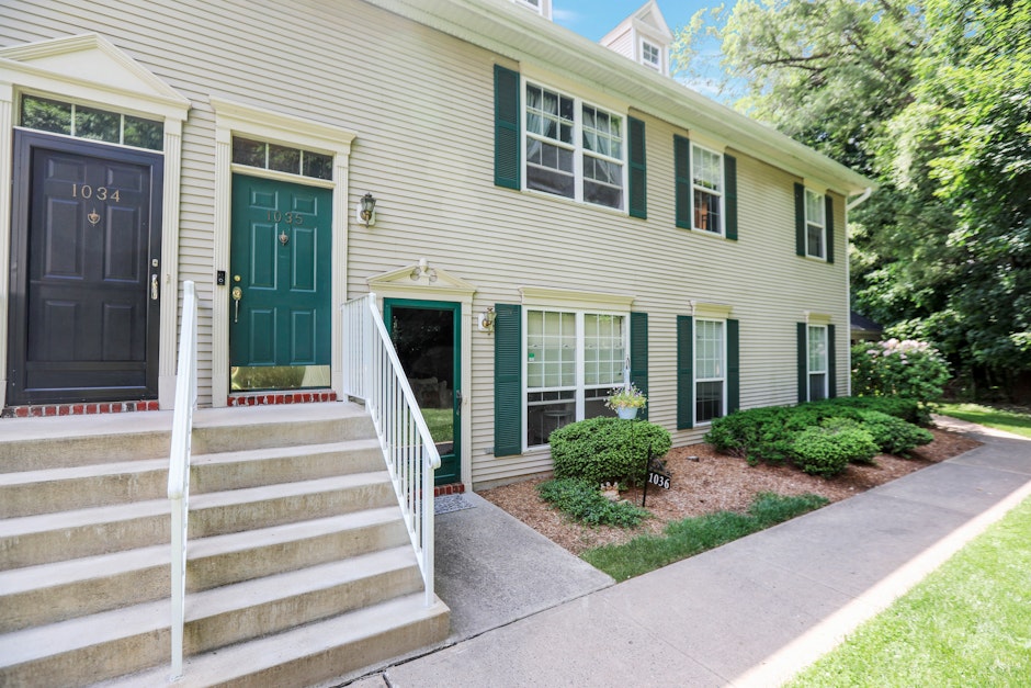 1035 Cumberland Ct, Mahwah, NJ 07430, Presented by Katarina S. Kourgelis, Christie's