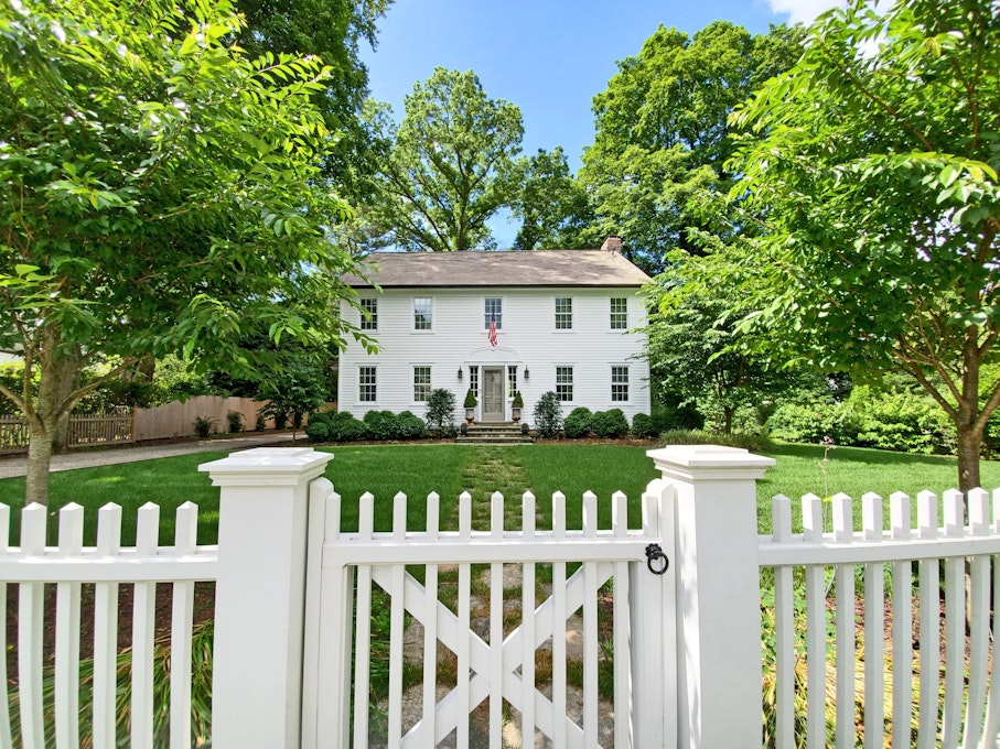 171 Old South Road Southport Ct 06890 Presented By Catherine Fingelly Granneberg Fingelly Real Estate At Southport Harbor Higgins Group Powered By Ct Real Estate Photography And Tours