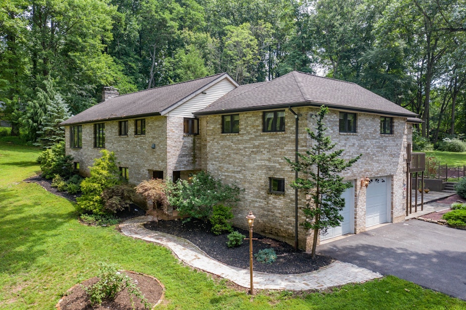 2194 Rose Lane, Hellertown, PA 18055, Presented by Carol C. Dorey Real Estate, Inc, Powered by