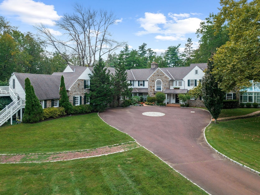 1125 Conshohocken State Road, Gladwyne, PA 19035, Presented by Lisa