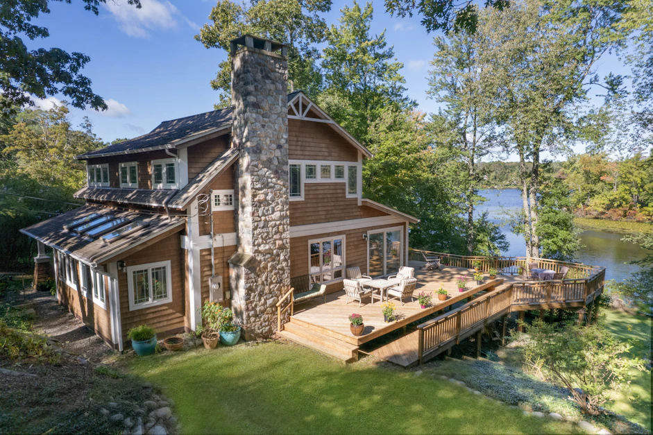 261 Lakeview Drive, Kemah Lake, Hampton Township, NJ 07860, Presented