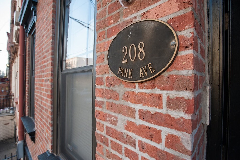 208 Park Ave 3L, Hoboken, NJ 07030, Presented by Thomas Courtenay