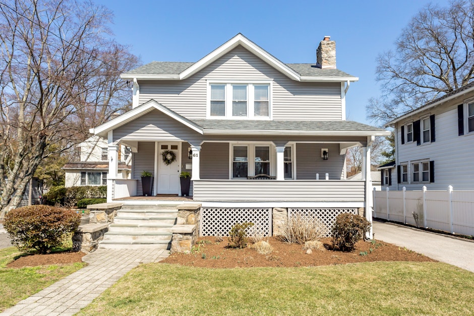 61 Oaklawn Avenue, Stamford, CT 06905, Presented by Lara Winters, Brown