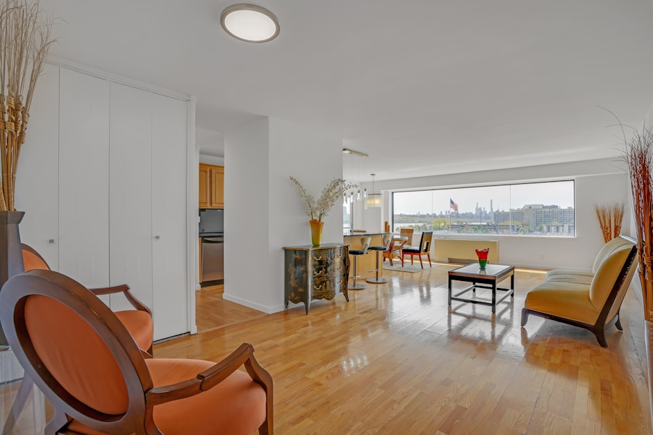 1203 River Road 4H, Edgewater, NJ 07020, Presented by Theresa Lee, Elite Real Estate Group