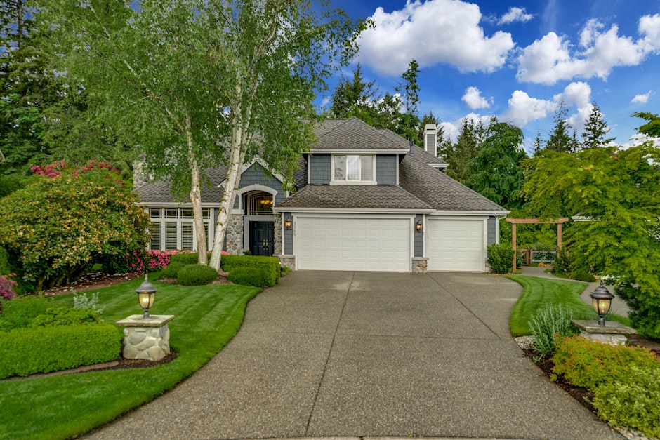 3365 212th Court Southeast, Sammamish, WA 98075, Presented by Laura