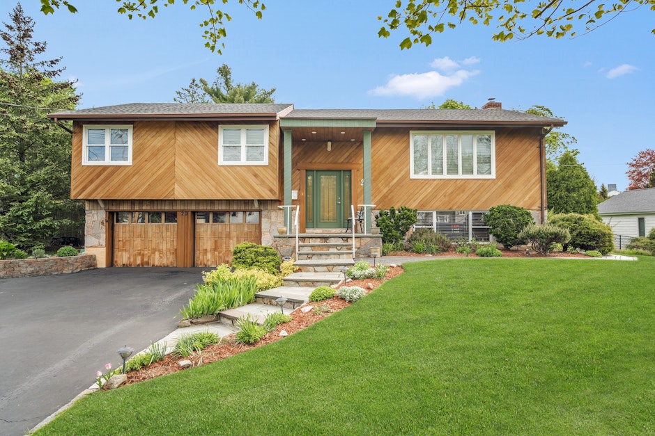 23 Country Ridge Drive, Rye Brook, NY 10573. Powered by Jump Visual