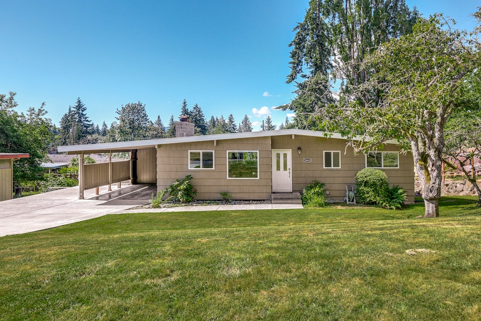 16613 Southeast 10th Street, Bellevue, WA 98008, Presented by Denny Hancock, Windermere Real