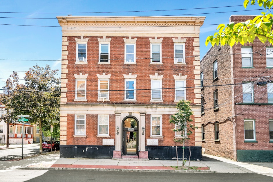 97 Pine Street 3, Montclair, NJ 07042, Presented by Allison Maguire