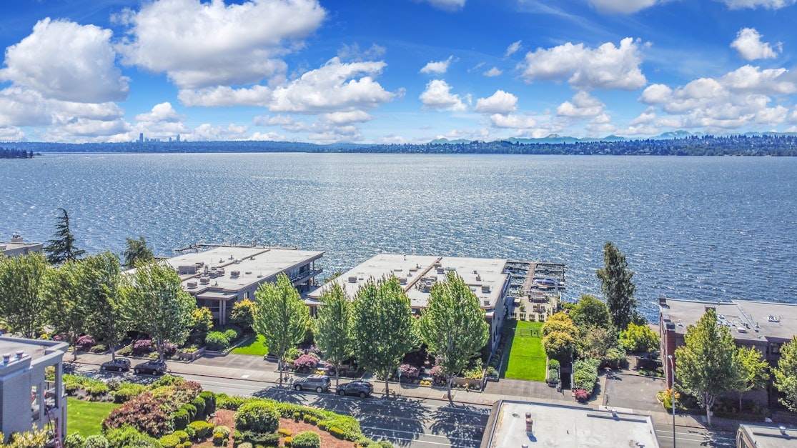 925 1st St S, Kirkland, WA 98033. Powered by