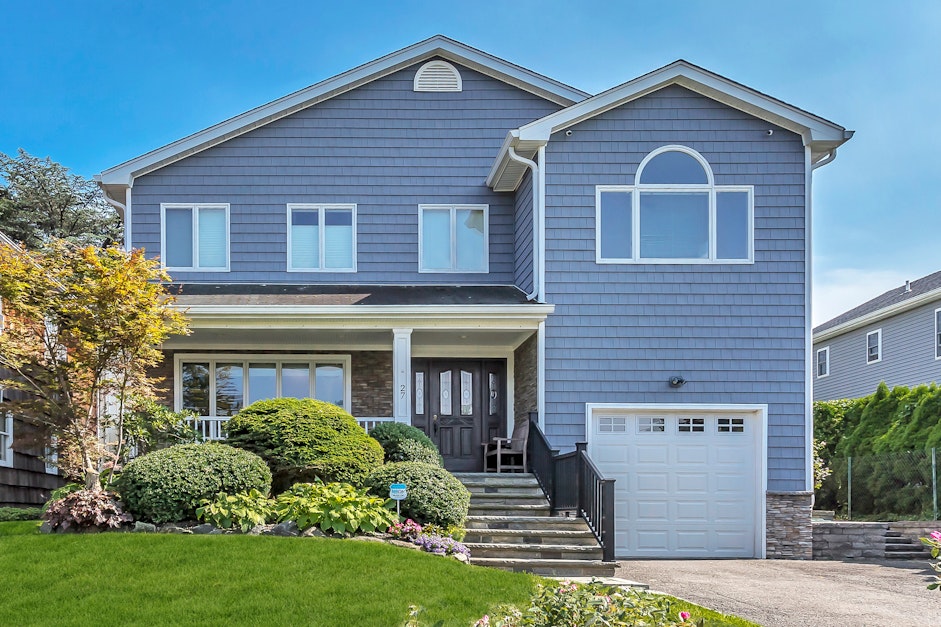 27 Laurel Avenue, Glen Cove, NY 11542, Presented by Patrick Hall, Glen