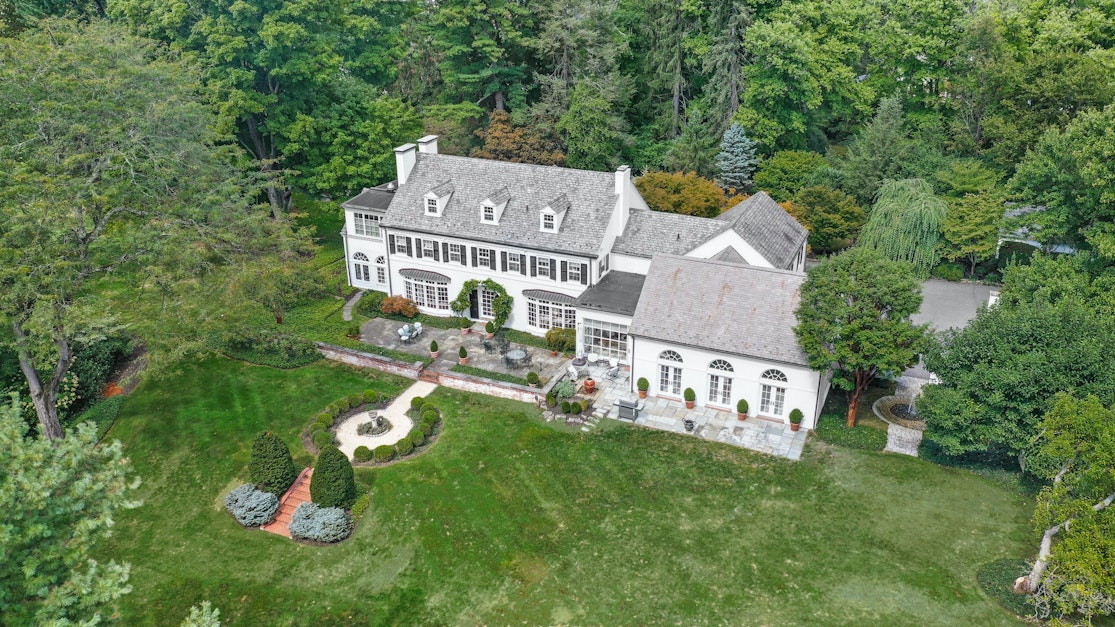 2920 Center Street, Bethlehem, PA 18017, Presented by Carol C. Dorey