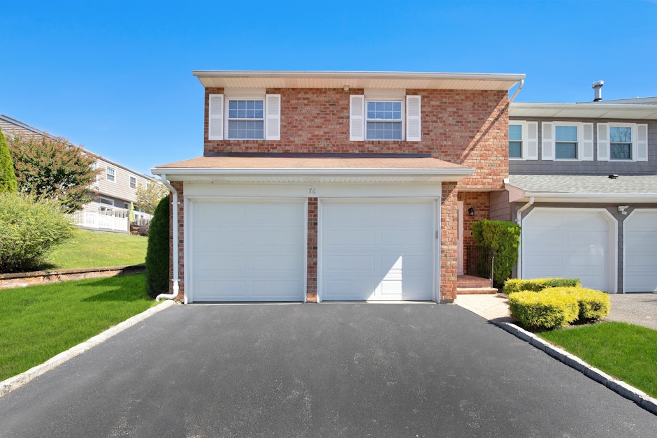 76 Woodlake Drive West, Woodbury, NY 11797, Presented by Paula M