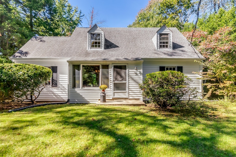 36 Greenmeadow Road, Pleasantville, NY 10570, Presented by Mark Boyland