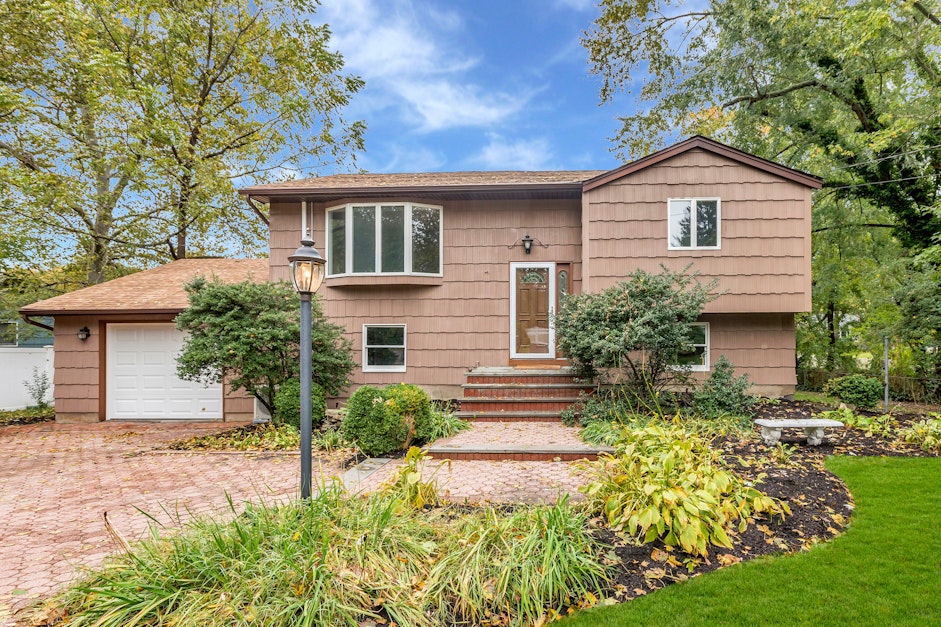 30 Avenue, Huntington, NY 11743, Presented by Lauren Wightman, Douglas Elliman Real