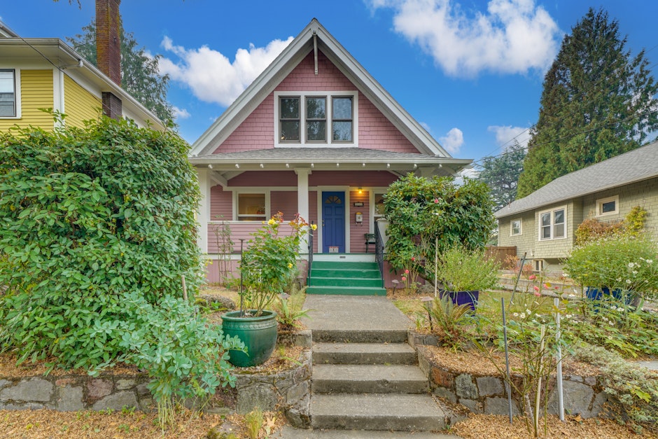 2333 Southeast 32nd Avenue, Portland, OR 97214, Presented by Sal