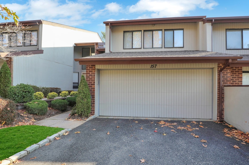 157 Foxwood Drive, Jericho, NY 11753, Presented by Judy Fruitbine