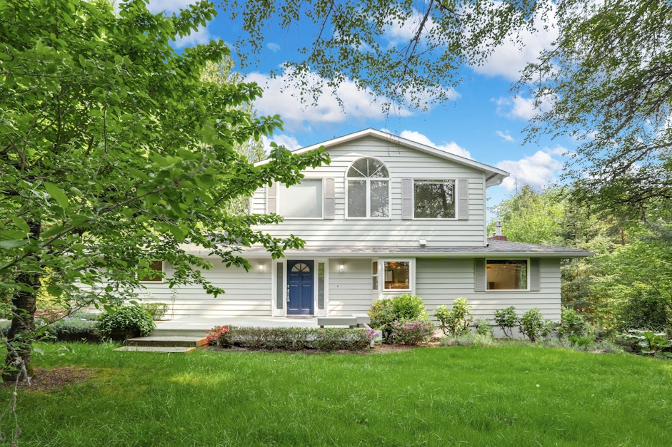 16208 Northeast 175th Street, Woodinville, WA 98072, Presented by Jill