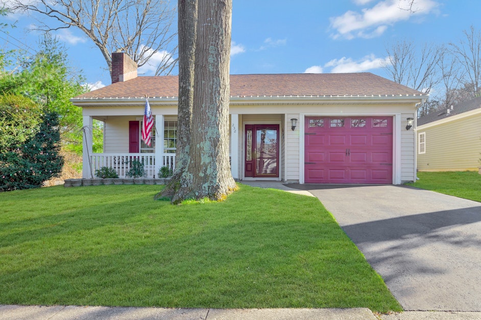 238 Kingston Drive, Ridge, NY 11961, Presented by Joy Bryant, Coldwell