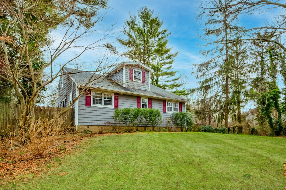 10 Fresh Pond Road, Northport, NY 11768, Presented by Kathryn Martin