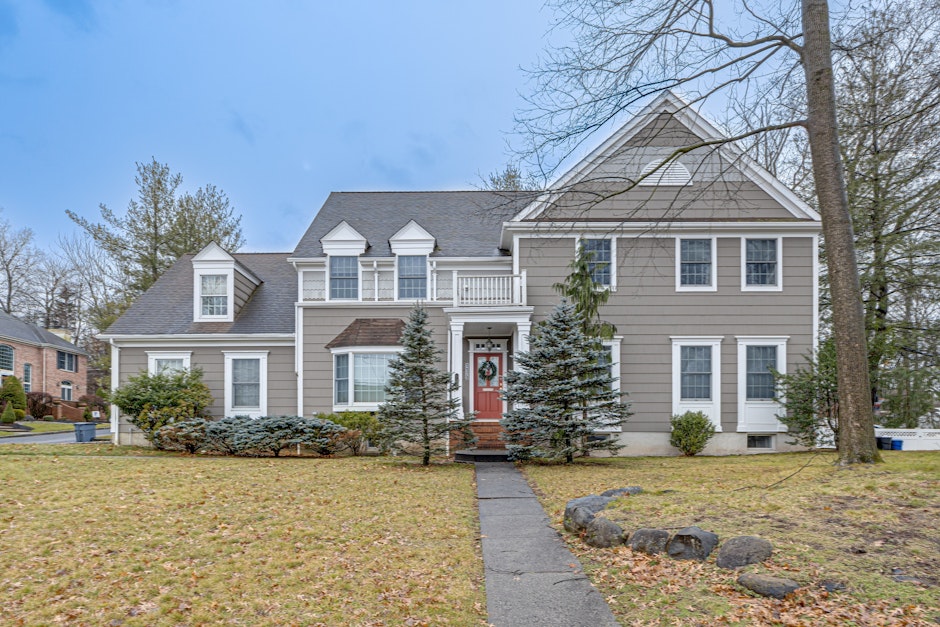 1173 Lawrence Avenue, Westfield, NJ 07090, Presented by Andy Weissman