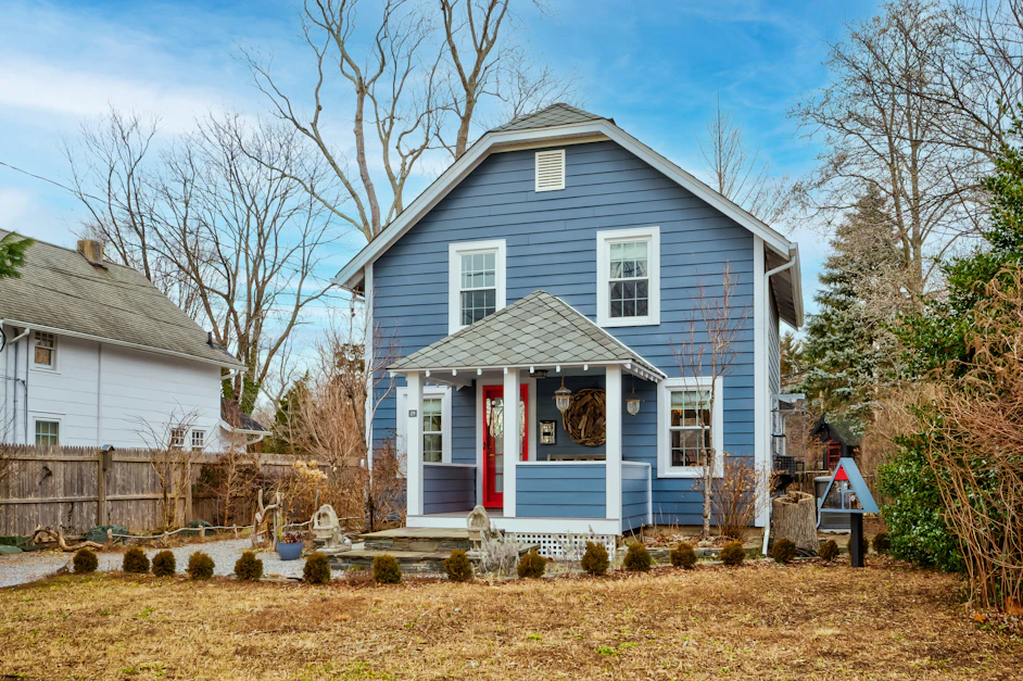 29 East Maple Road, Greenlawn, NY 11740, Presented by Patricia Daniels, Prime Properties