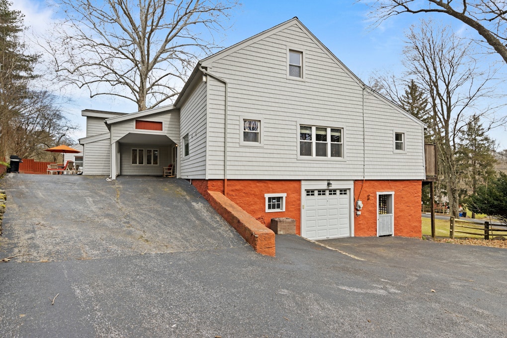 830 Crum Creek Road, Media, PA 19063, Presented by J. Scott Laughlin