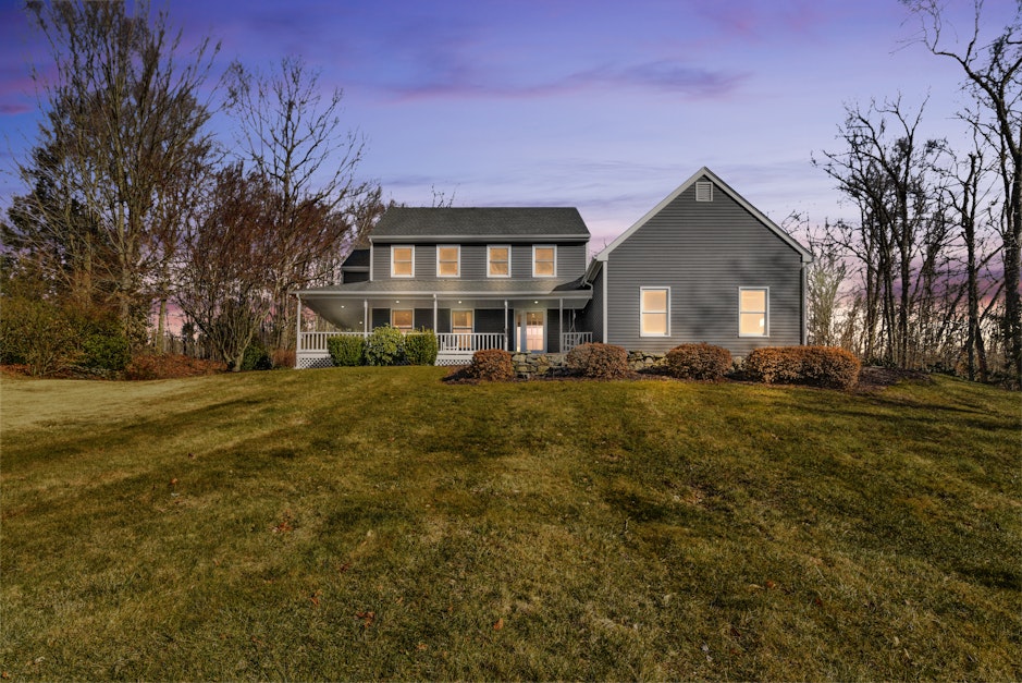 327 Turrill Brook Drive, Southbury, CT 06488, Presented by Kimberly