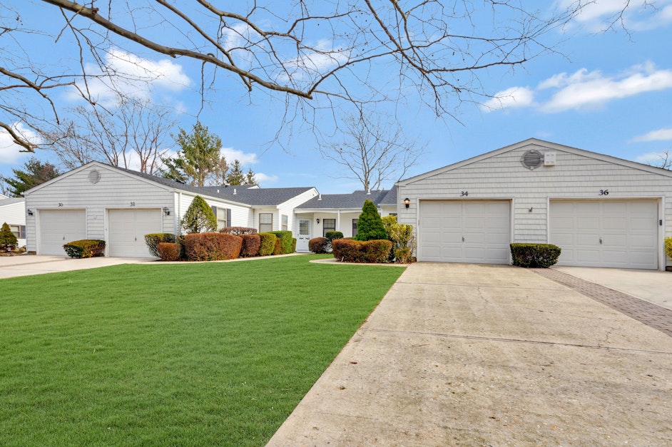 34 Knolls Drive, Stony Brook, NY 11790, Presented by Monica Balsan, Daniel Gale Sotheby's