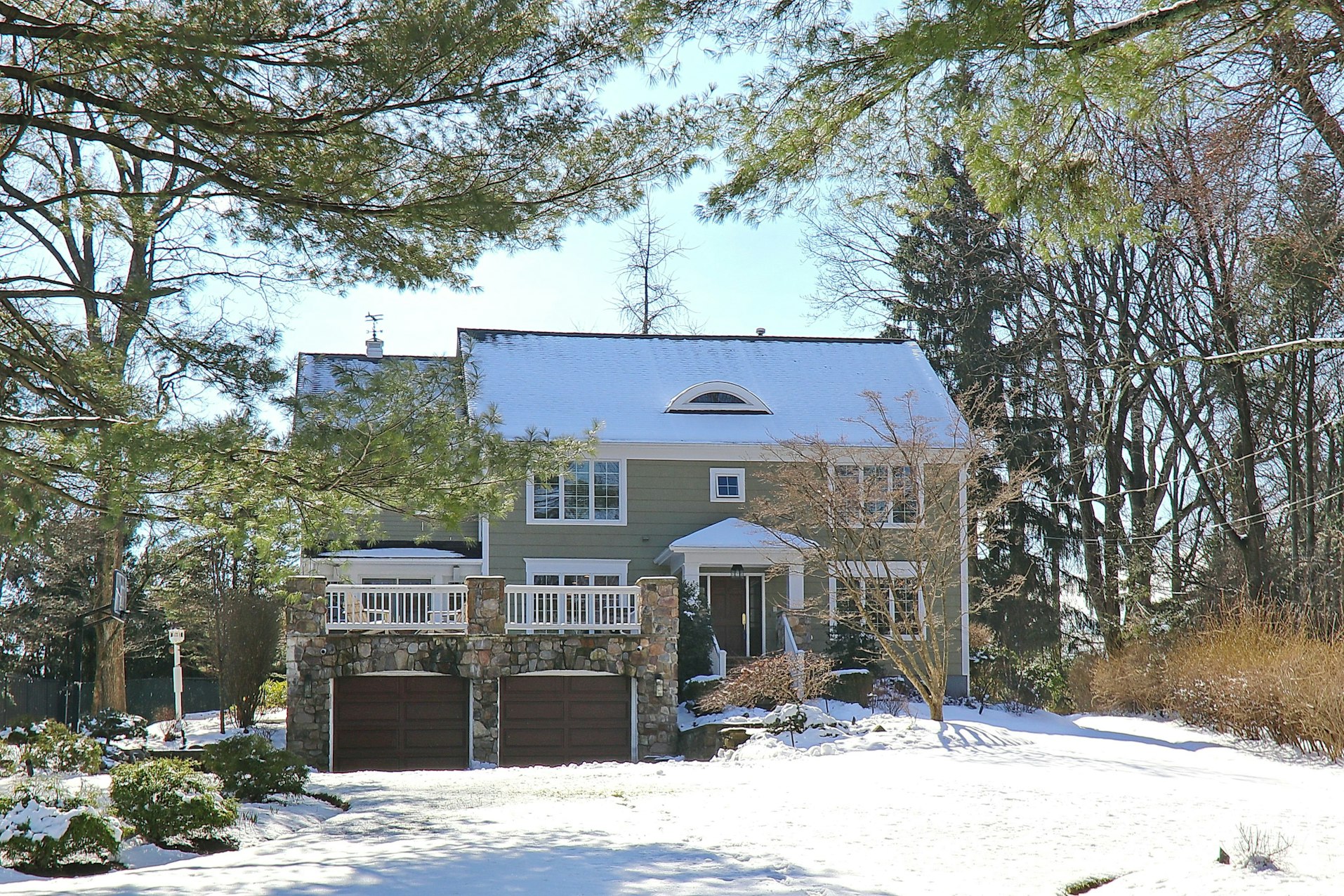 415 New Providence Road, Mountainside, NJ 07092, Presented by Christina