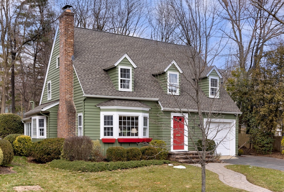 29 Headley Place, Maplewood, NJ 07040, Presented by Sue Adler, Keller