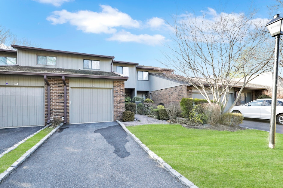 93 Estate Drive, Jericho, NY 11753, Presented by Judy Fruitbine