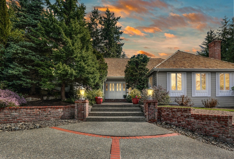 14360 155th Avenue Northeast, Woodinville, WA 98072, Presented by